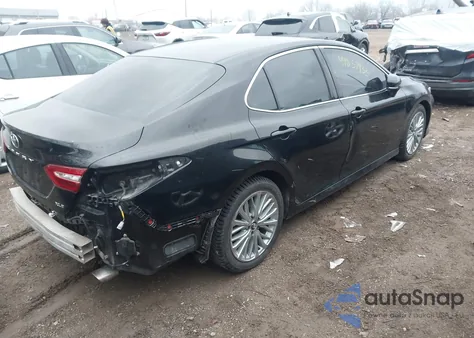 2018 Toyota Camry Xle z USA, uszkodzony, nr VIN 4T1B11HK3JU511368